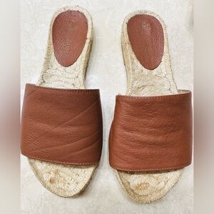 Saks Fifth Avenue Brown Casual Classy Comfy Soft Leather Slip On  Sandals Size 5